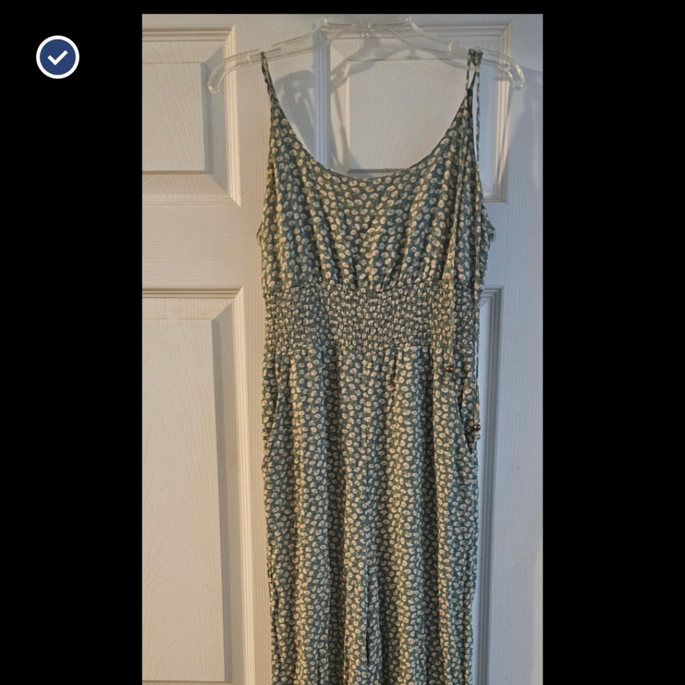 American Eagle Jumpsuit With Pockets Size XS Fits More Like Small